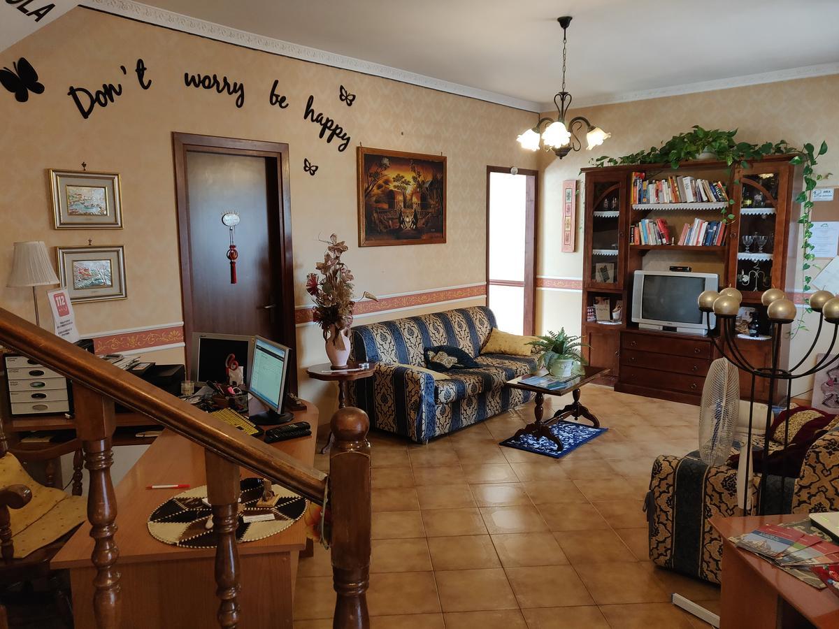Hotel Hillary House Fiumicino Zewnętrze zdjęcie