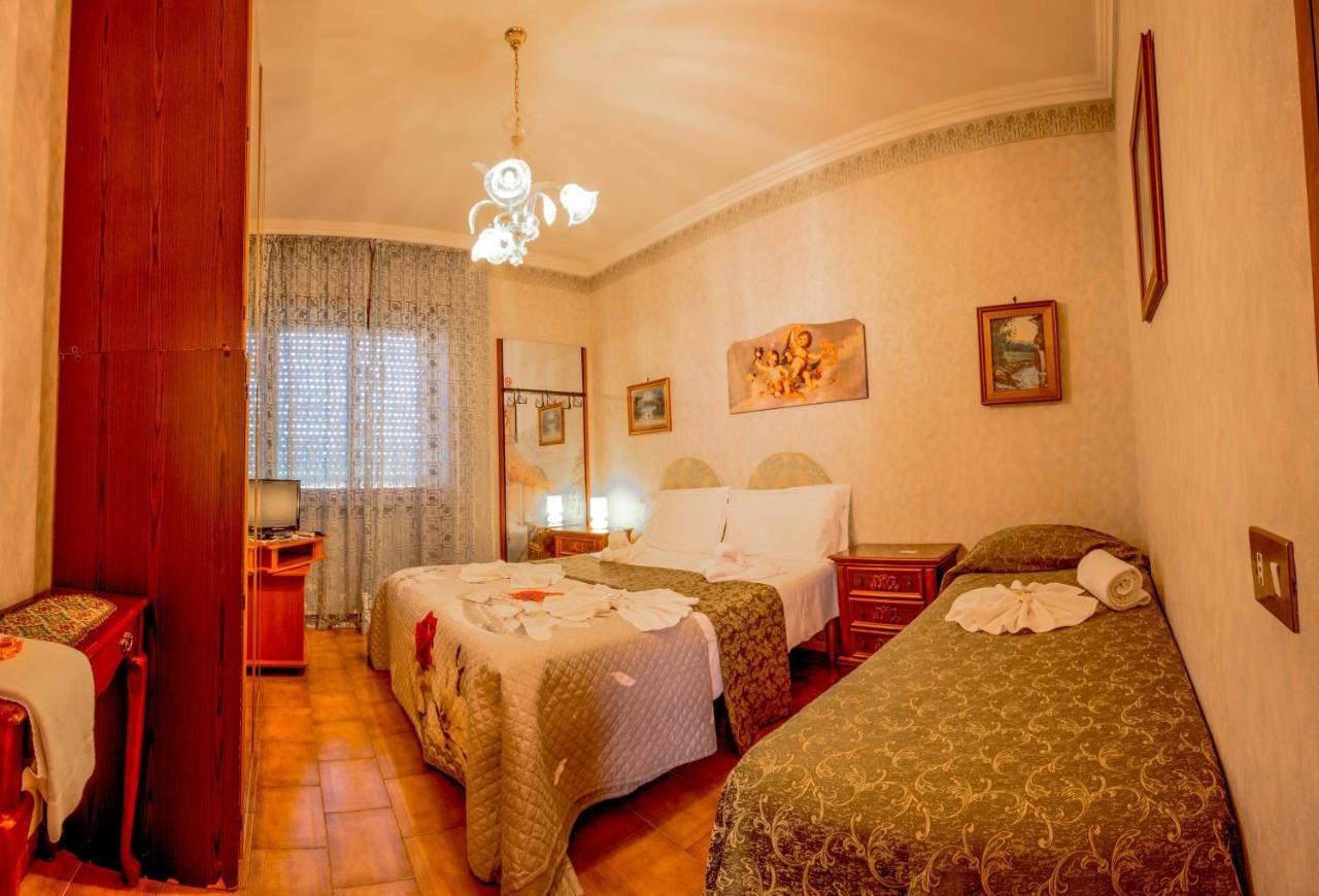 Hotel Hillary House Fiumicino Zewnętrze zdjęcie